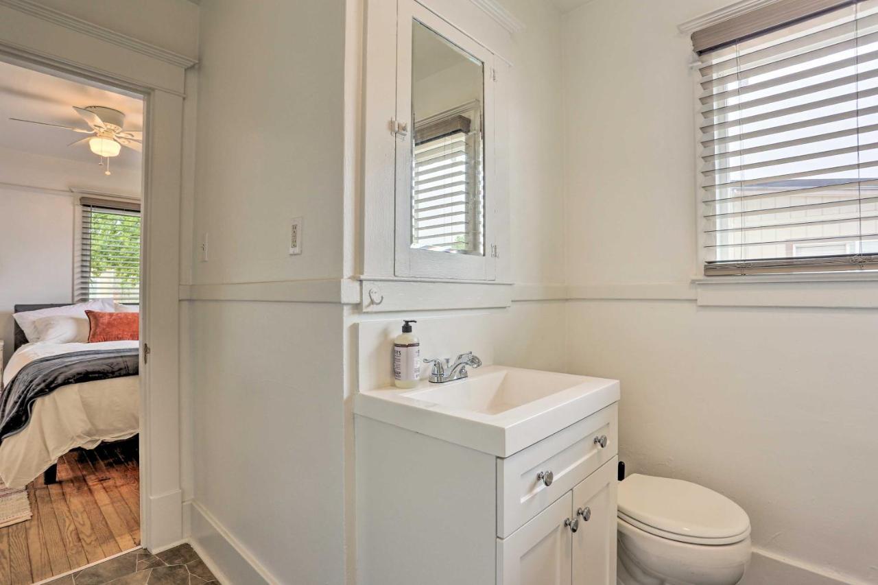 Pet-Friendly Baker City Escape With Private Yard! Exterior photo
