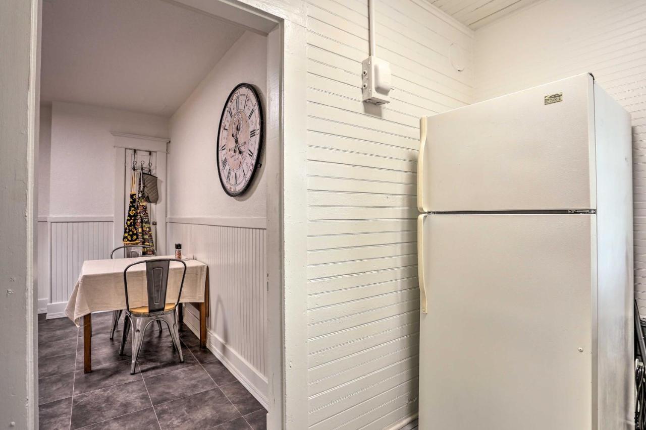Pet-Friendly Baker City Escape With Private Yard! Exterior photo